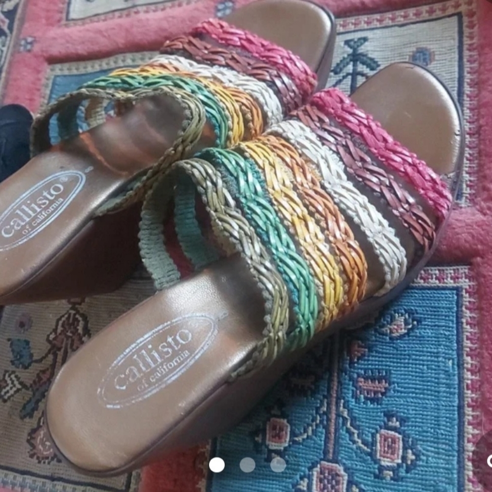 Sandal - Picture 2 of 2